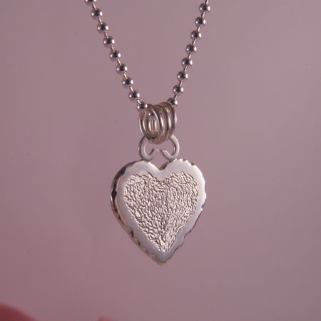 Kettenanhänger Herz für Damen aus Silber, mit Kugelkette